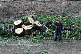 Работник коммунальной службы