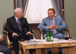 Leonid Kuchma and Nikolay Azarov