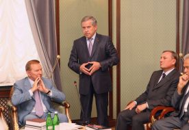 Leonid Kuchma, Anatoly Kinakh and Aleksandr Efremov