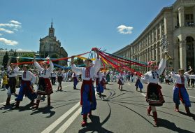 Карнавальное шествие детского творчества