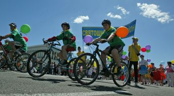 Карнавальное шествие детского творчества