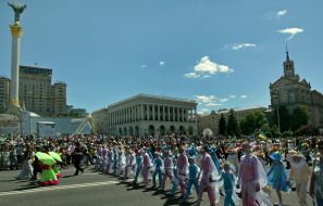 Карнавальное шествие детского творчества