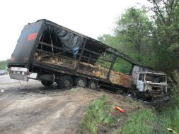 Обгоревший грузовик