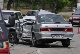 Разбитый автомобиль