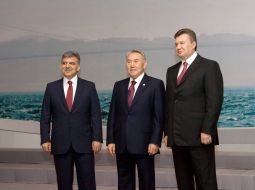 Виктор Янукович, Абдулла Гюль и Нурсултан Назарбаев