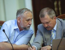 Yuriy Karmazin and Andrey Senchenko