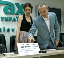 Olga Kurilenko and Nestor Shufrich