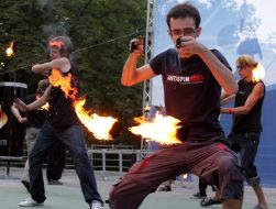 Участники фестиваля огня ”Kiev Fire Fest-2010”