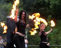 Участница фестиваля огня ”Kiev Fire Fest-2010”