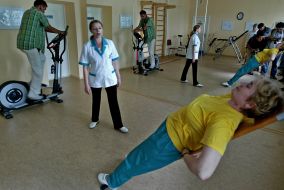 Anna Koretskaya conducts workshops with patients