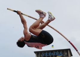 Pole vault
