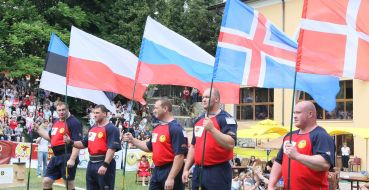 Members of the Europe national team on Strongman