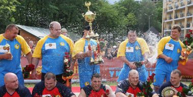 Members of Ukraine and Europe national teams on Strongman