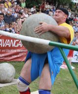 Throwing over of 180-kilogram ball