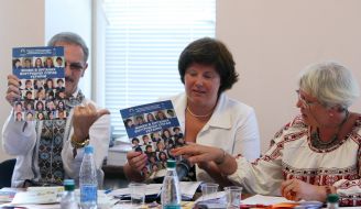 Oles Savenok, Ekaterina Levchenko and Elena Suslova