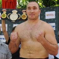 Олександр Устінов