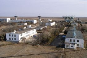 Antennas center for space communications