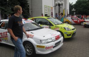 Автомобілі