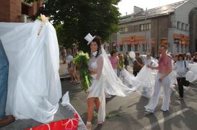 Fiancees parade participant