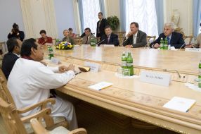 Vladimir Litvin and Makhindi Radzhapaksi