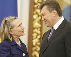 Hillary Clinton and Viktor Yanukovich