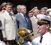 Viktor Yanukovich and Mikhail Yezhel