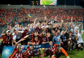SC ”Shakhtar” players celebrate victory