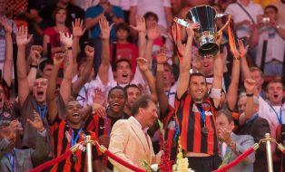 SC ”Shakhtar” players celebrate victory