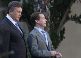 Dmitry Medvedev and Viktor Yanukovich