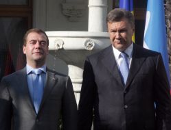 Dmitry Medvedev and Viktor Yanukovich