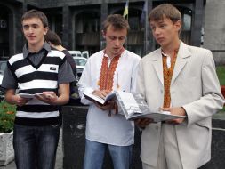 Vladimir Krizhanivskiy, Roman Roman and Denis Serko