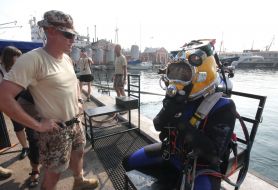 Моряки ВМС США