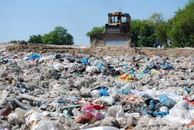 Reclaiming on a landfill