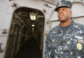 Моряк ВМС США