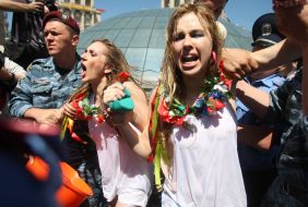 Задержание активисток женского движения FEMEN