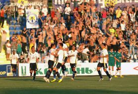 The players of FС ”Metallurg” (Donetsk)