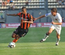 Fernandinho and Vladimir Polevoy