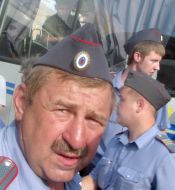 Police hamper the march of the Russian opposition