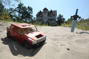 Іграшкова машина