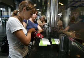 Passengers of the Kiev railway terminal
