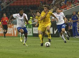 Aleksandr Romanchuk and Jeremain Lens