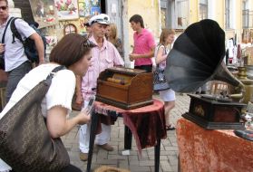 Шарманка та грамофон