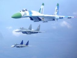 Su-27UB, MiG-29 and JAS-39 Gripen