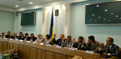 The members of the Central election committee vote