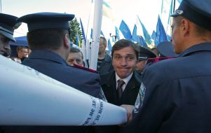 Konstantin Bondarev and Viktor Oleynik