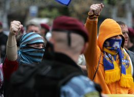 Участники марша «За украинский футбол!»