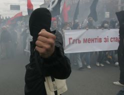 Участник марша «За украинский футбол!»