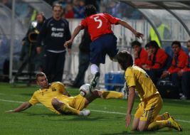 Andrey Shevchenko, Yevgeniy Konoplyanka and Osvaldo Gonzalez