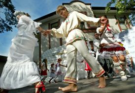 Theater of Ukrainian rite fashions