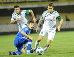 Armend Dallku, Denis Kulakov and Yevgeniy Konoplyanka